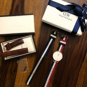 Daniel Wellington 40mm watch with three straps